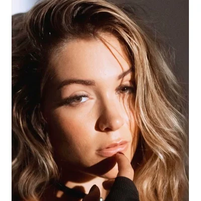 Mel 🍯 (theholyhoney) Header Photo Added 2025-09-14