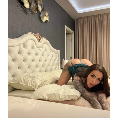 Naomi Star VIP 👑 (naomistarr_vip) Header Photo Added 2025-03-13