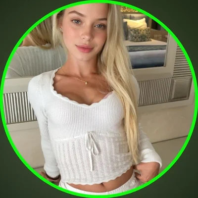 Elina (elinablonde) OnlyFans Profile Image